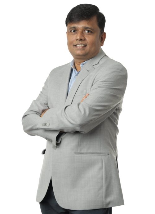 0P7A1038-min-removebg (1)